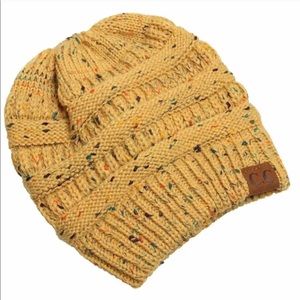 Messy Bun Beanie Hat in Gold ❄️🍁🍂